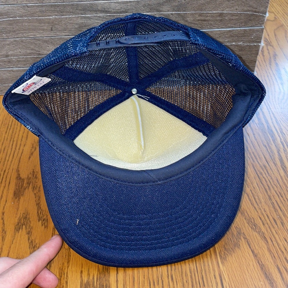 Hat - Picture 4 of 5